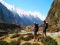 Trekkers-at-trekking-trail-towards-Tsum-Valley