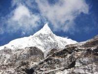 langtang-Lirung-from-langtang-village