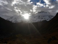 sunrise above machhapuchhare 