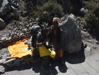 trekker-meets-a-sadhu-in-annapurna-circuit-trek