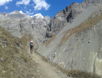 trekking-to-muktinath-from-thorong-pass-annapurnacircuit