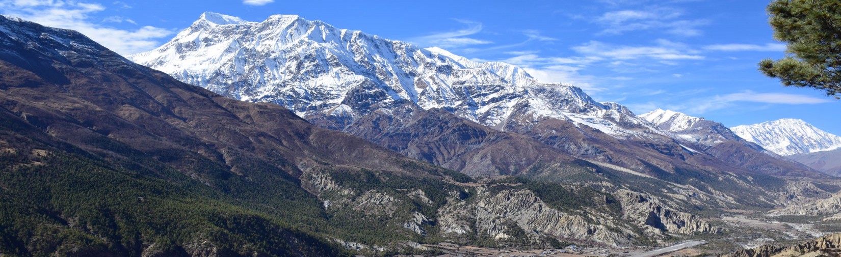 Annapurna-III-with-Ngyeshyang-valley-and-hunde