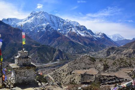 beautiful-landscape-chhoren-and-Annapurna-III-at-circuit-trail-trek