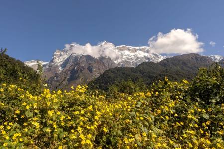 Sikles Kapuche Lake Trek